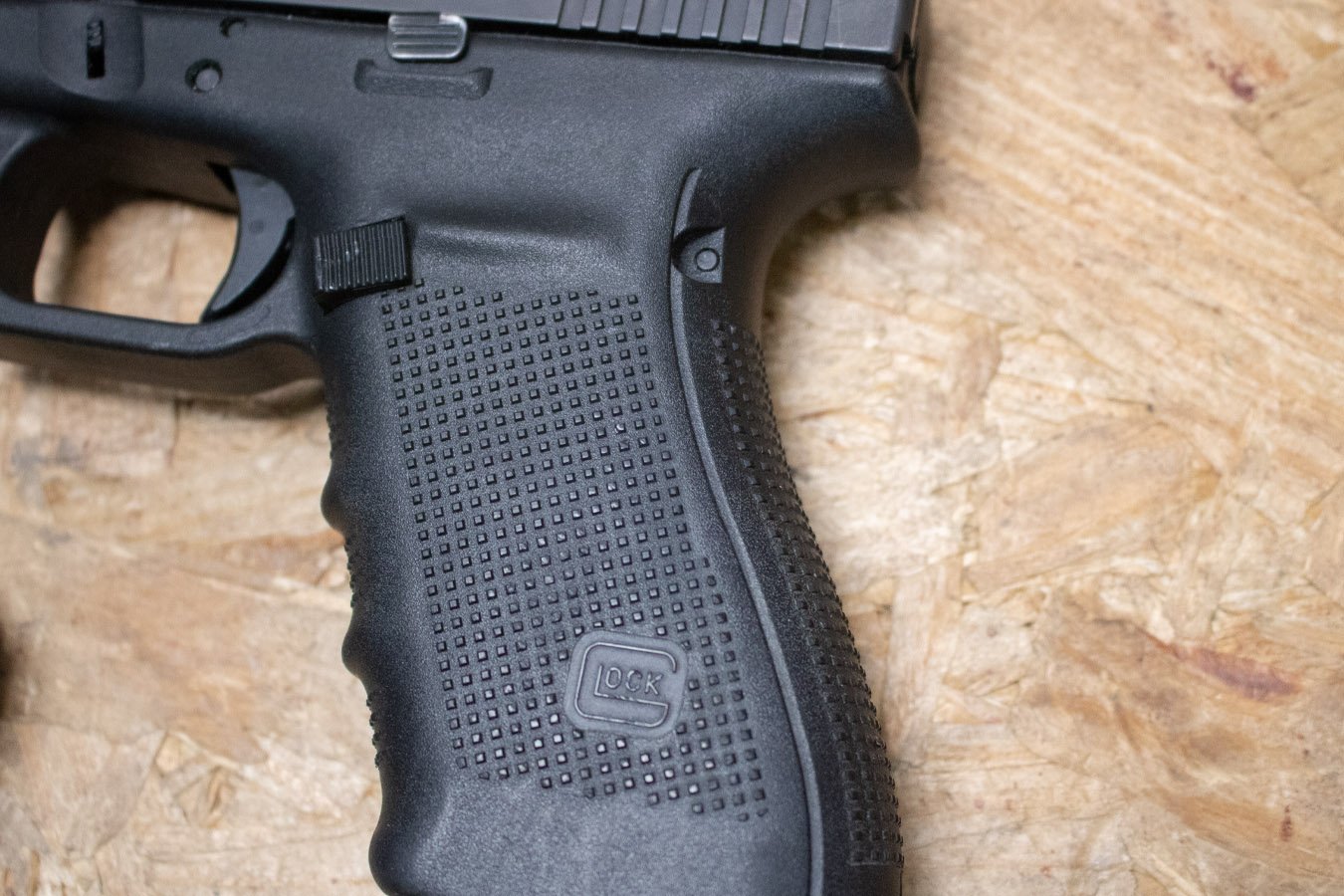 GLOCK 21 Gen4 45ACP Police Trade-In Pistols Made in USA (Fair Condition)